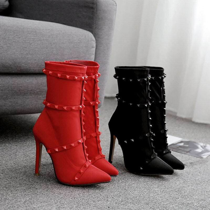 female stretch boots with high point