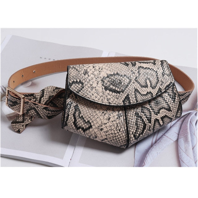 Women Serpentine Fanny Pack