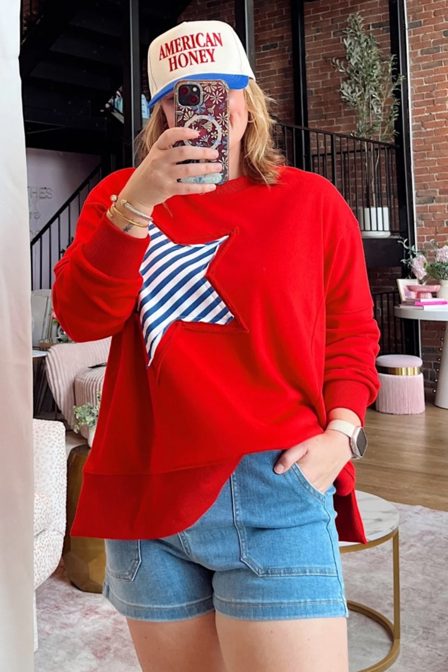 Fiery Red Patch Embroidery Star Colorblock Plus Size Sweatshirt