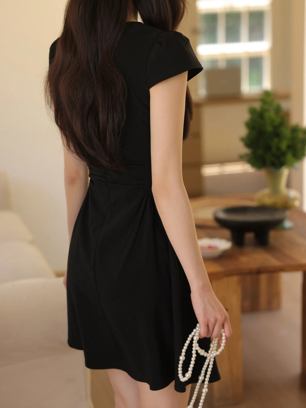 Hepburn Style Black Puff Sleeve Dress