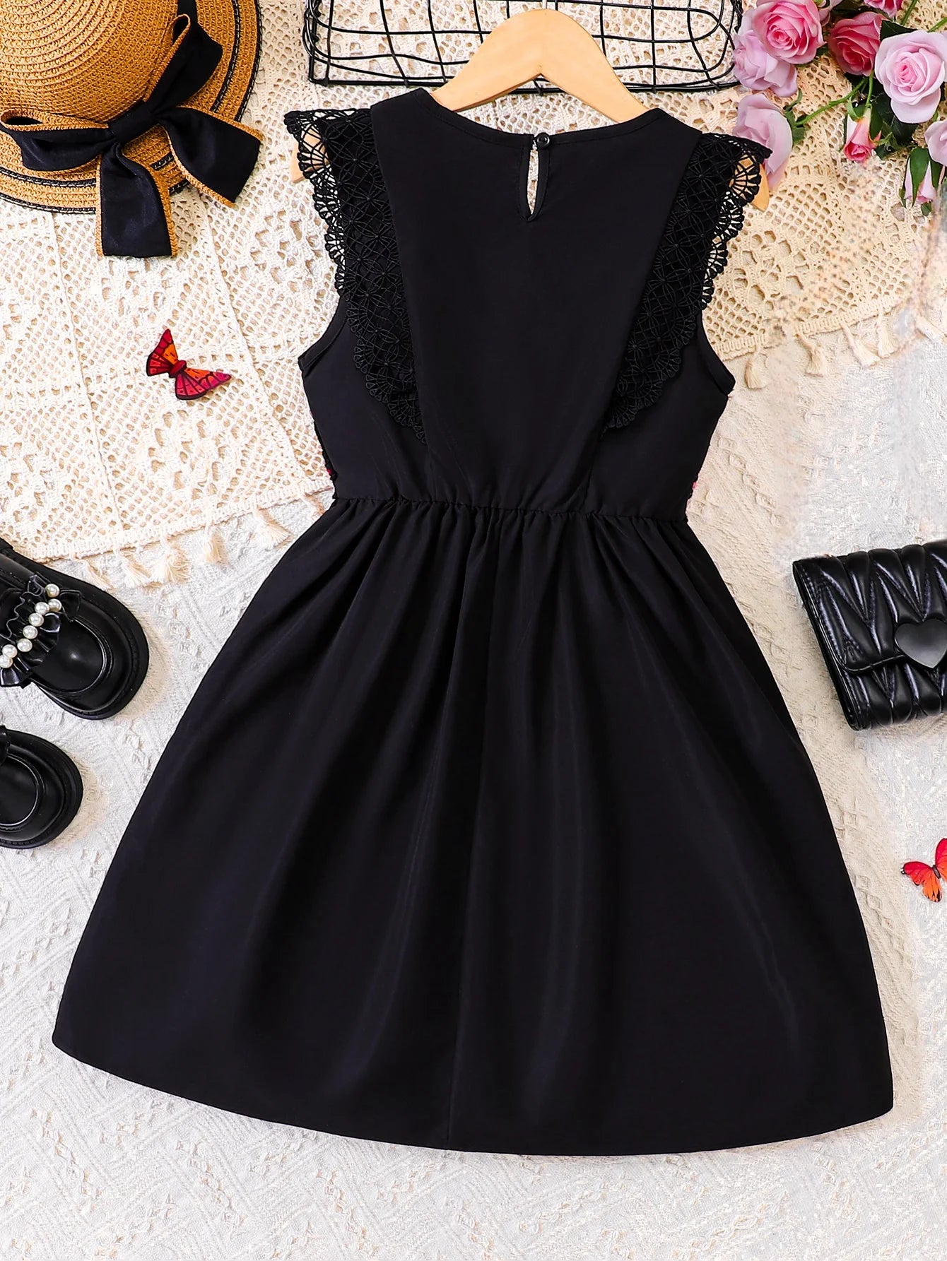 Girls' Black Lace Spliced Fashion Dress